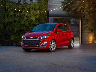 Автомобиль Chevrolet Spark