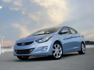 Hyundai Elantra V · Седан