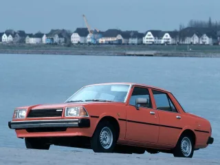 Mazda 626 CB · Седан