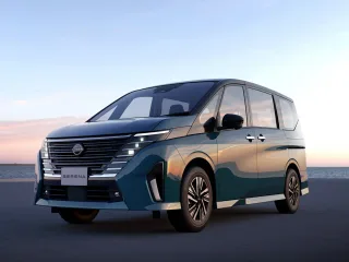 Автомобиль Nissan Serena