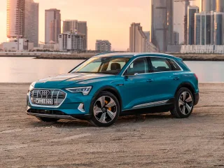 Автомобиль Audi e-tron