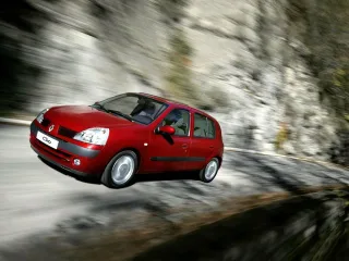 Renault Clio II рестайлинг 2 · Хетчбэк