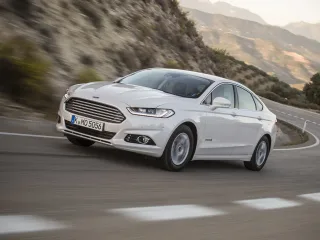Ford Mondeo V · Седан