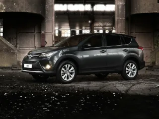 Toyota RAV4 IV · Внедорожник