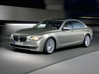 BMW 7 серия F01/F02 · Седан