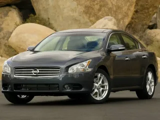 Nissan Maxima A35 · Седан