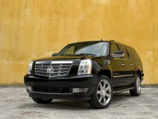 Cadillac Escalade GMT900 · Внедорожник