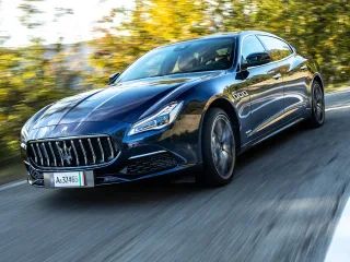 Автомобиль Maserati Quattroporte