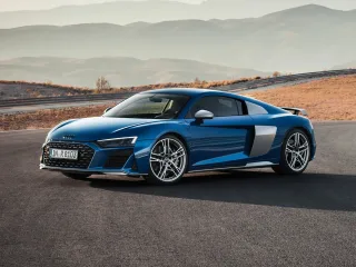 Автомобиль Audi R8