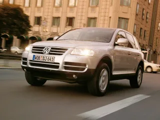 Volkswagen Touareg I · Внедорожник