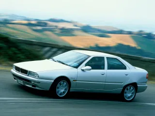 Maserati Quattroporte IV · Седан