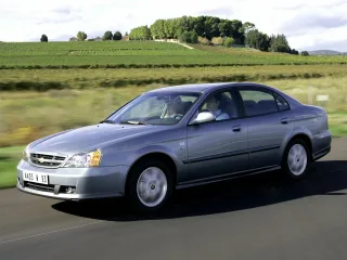 Автомобиль Chevrolet Evanda