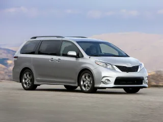 Toyota Sienna III · Минивэн