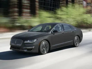 Автомобиль Lincoln MKZ