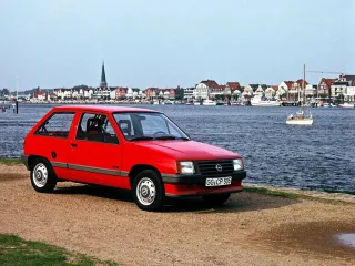 Opel Corsa A · Хетчбэк