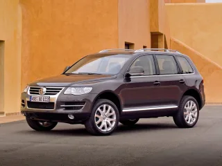 Volkswagen Touareg I рестайлинг · Внедорожник