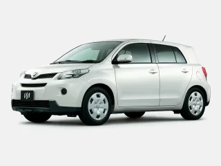 Автомобиль Toyota Ist