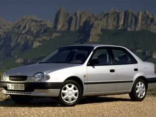 Toyota Corolla VIII · Седан