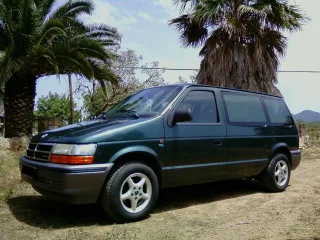 Chrysler Voyager II · Минивэн