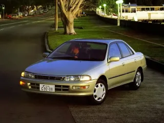 Toyota Carina T190 · Седан