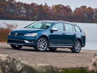 Volkswagen Golf Mk7 рестайлинг · Универсал