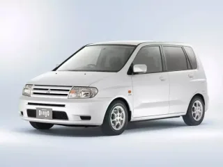 Автомобиль Mitsubishi Dingo