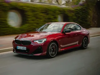 Автомобиль BMW 2 серия