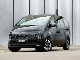 Автомобиль Hyundai Staria
