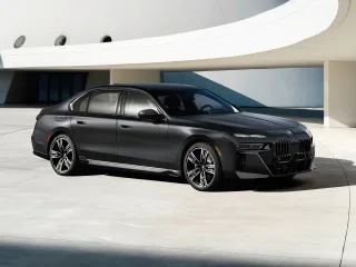 Автомобиль BMW 7 серия