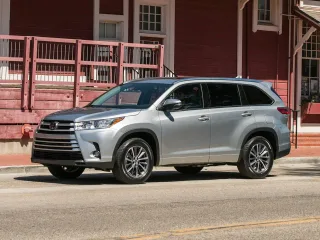 Toyota Highlander III рестайлинг · Внедорожник