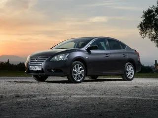 Nissan Sentra B17 · Седан