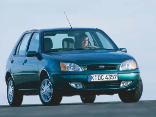Ford Fiesta Mk4 рестайлинг · Хетчбэк