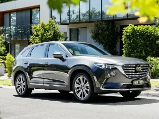 Автомобиль Mazda CX-9