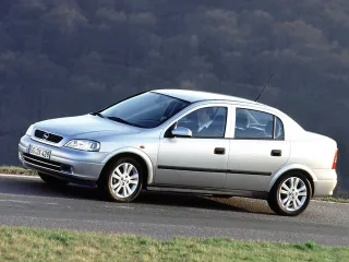 Opel Astra G · Седан