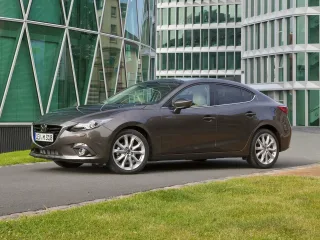 Mazda 3 BM · Седан