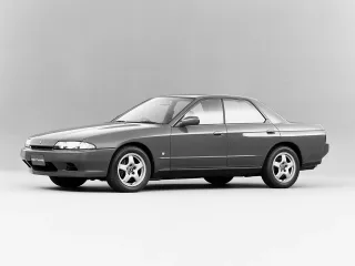 Nissan Skyline R32 · Седан