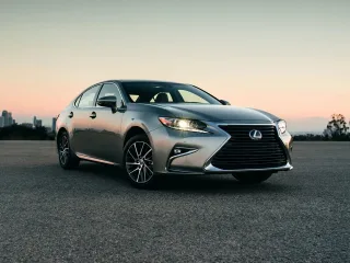 Lexus ES XV60 рестайлинг · Седан