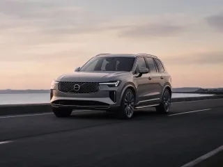 Автомобиль Volvo XC90