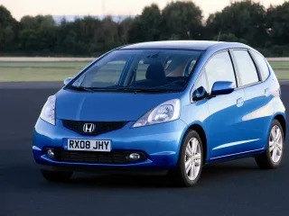 Honda Jazz GG · Хетчбэк