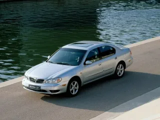 Nissan Maxima A33 · Седан