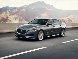 Jaguar XF II · Седан