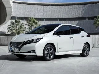 Автомобиль Nissan Leaf