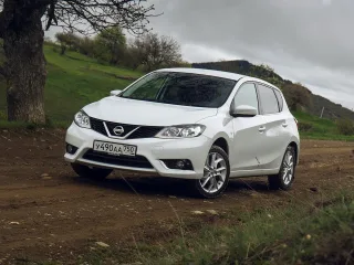 Автомобиль Nissan Tiida