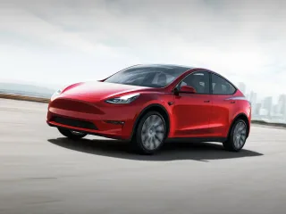 Tesla Model Y I · Внедорожник