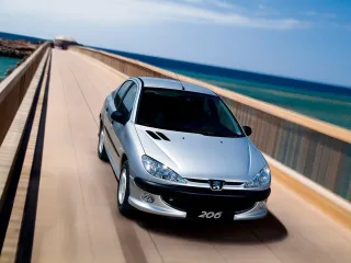 Автомобиль Peugeot 206