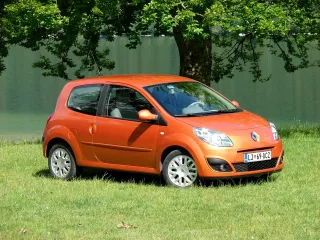 Renault Twingo II · Хетчбэк