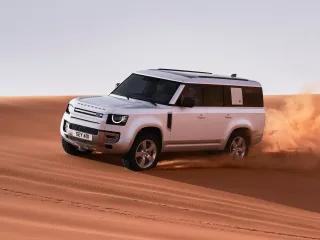 Автомобиль Land Rover Defender