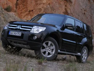 Mitsubishi Pajero IV · Внедорожник