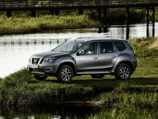 Автомобиль Nissan Terrano