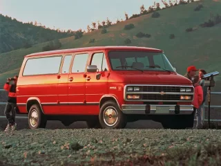 Автомобиль Chevrolet Van
